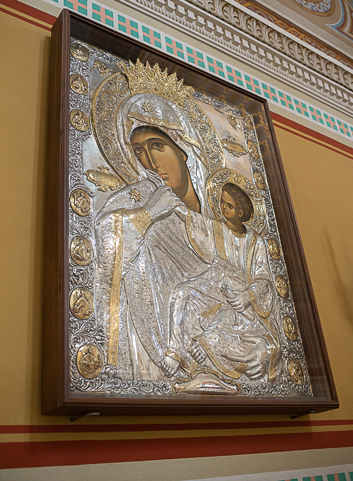 Икона Божией Матери Отрада, или Утешение, список чудотворного образа, находящегося на святой горе Афон