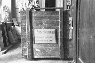 Ящик для отправки херсонесского памятника фельдмаршалу Манштейну, 1944 г.